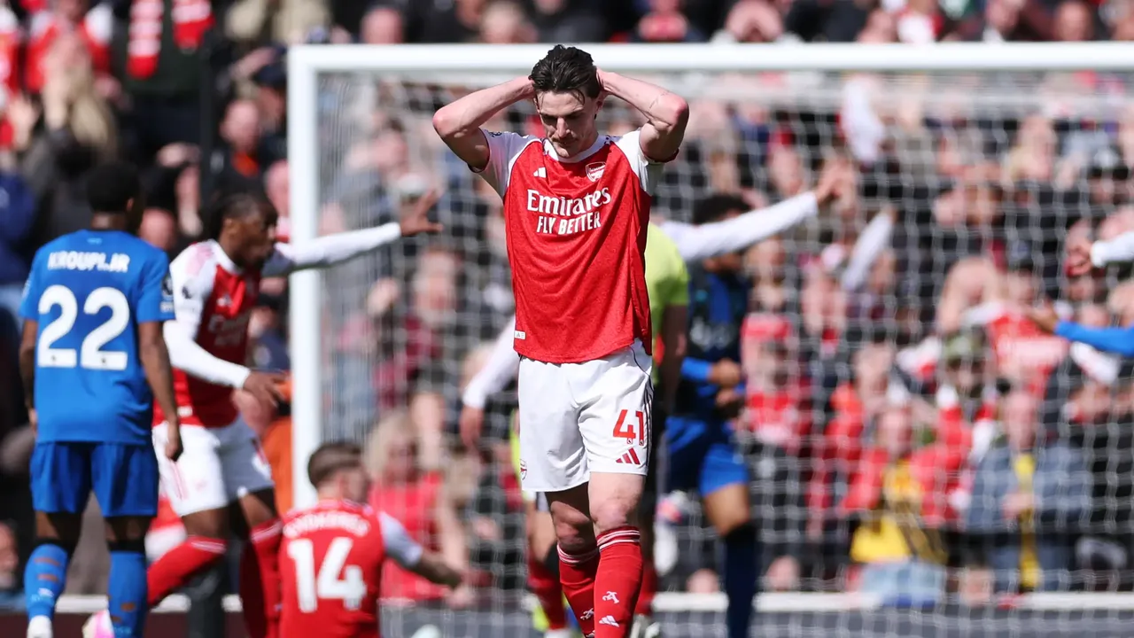 Arsenal Tumbang, Manchester City Mengintai: Alarm Serius dalam Perburuan Gelar Liga Inggris 2026